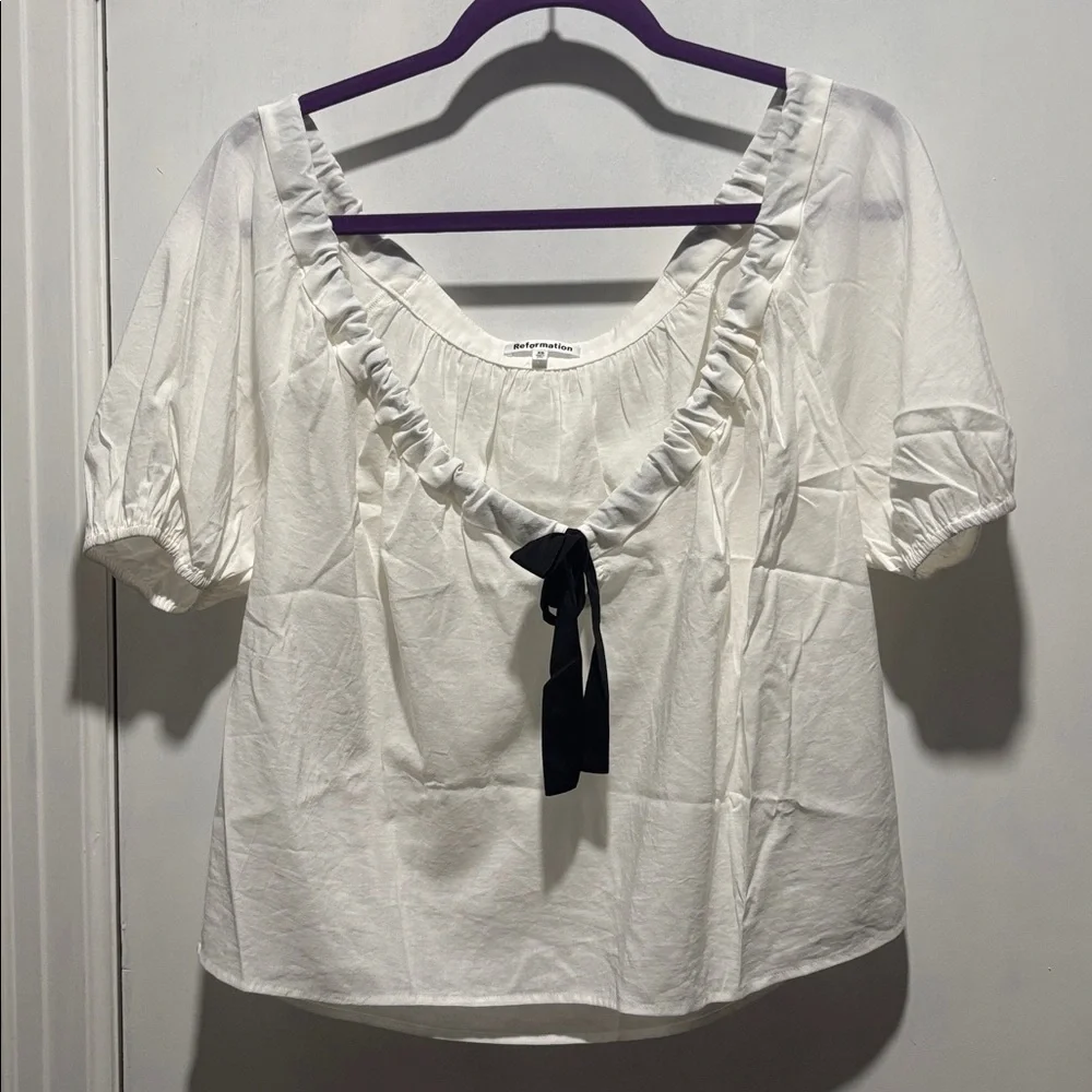 REFORMATION Kenna short sleeve top
